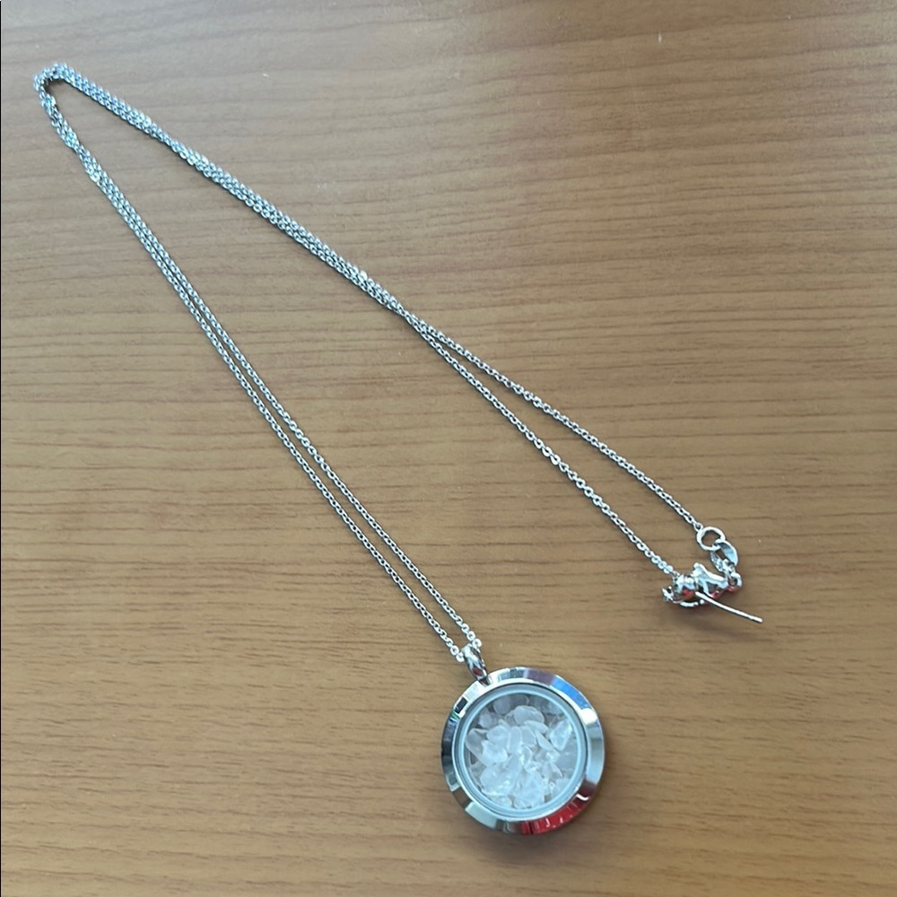 18k Plates Silver Clear Quartz Chips Pendant Necklace